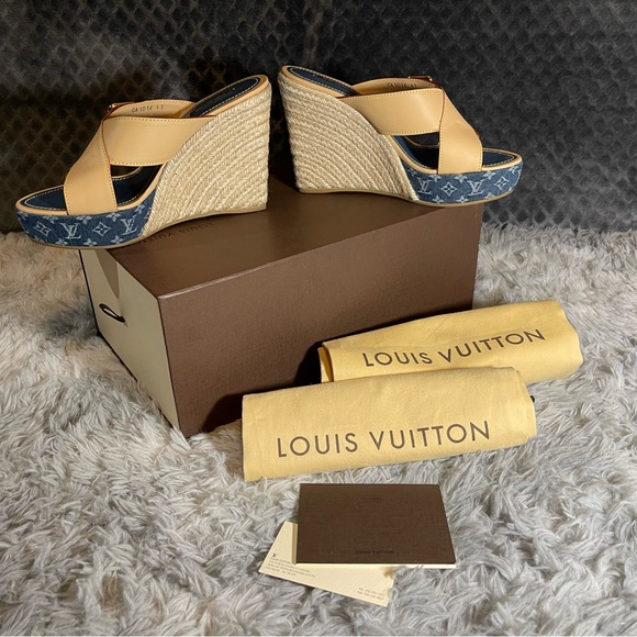 💙 Louis Vuitton Vachetta and Denim Espadrille Wedge Heels 💙 - Picture 7 of 15